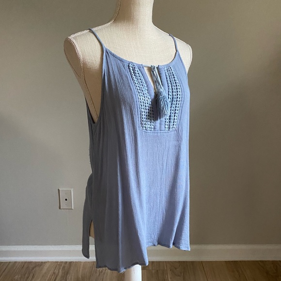Keyhole Tassel Tie Tank Top - Picture 3 of 8